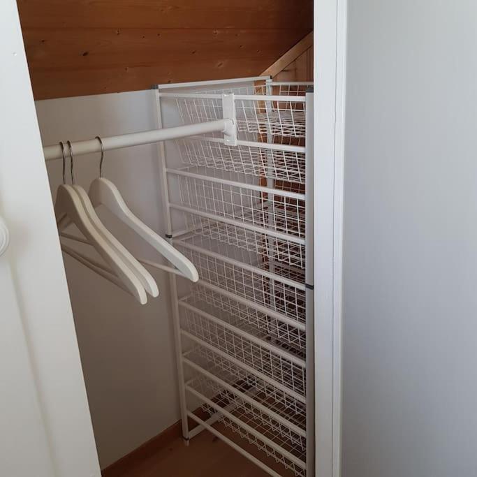 Lys Og Lettstelt Leilighet Med Utsikt Over Byen Apartamento Sandefjord Exterior foto