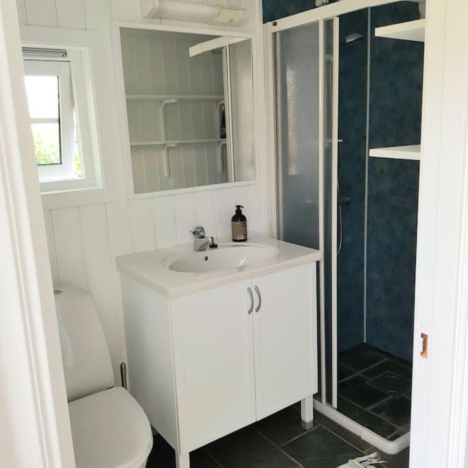 Lys Og Lettstelt Leilighet Med Utsikt Over Byen Apartamento Sandefjord Exterior foto